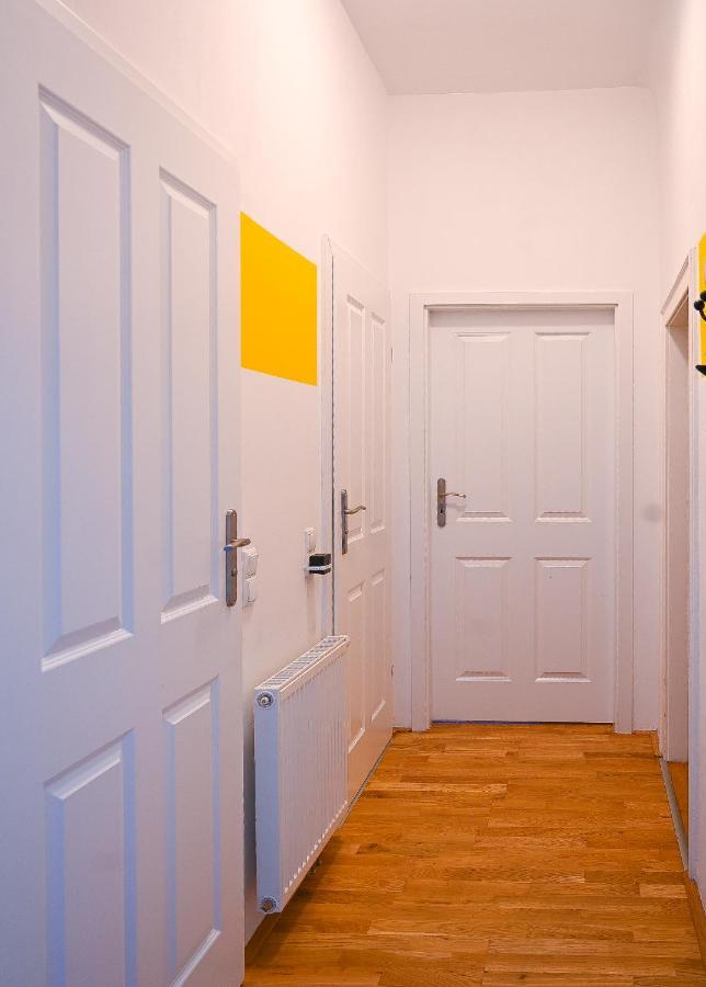 Backpacker Apartment Hofburg Viena Exterior foto